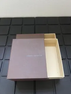 LOUIS VUITTON ルイヴィトン
