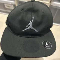 エアジョーダンストレートキャップ黒