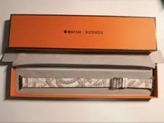 エルメス Apple Watch ドゥブルトゥール ストラップ ホワイト