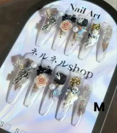 534:クリアベースに薔薇装飾ストーンリボン装飾豪華ネイルチップ☆Mサイズ