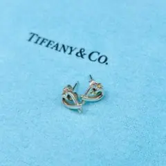 極美品 Tiffany ティファニー ピアス シルバー ラビングハート 箱付き 極美品 Tiffany ティファニー ピアス シルバー ラビングハート
