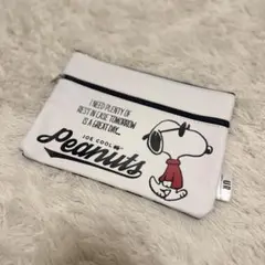 ピーナッツ×アーバンリサーチ スヌーピー ポーチ