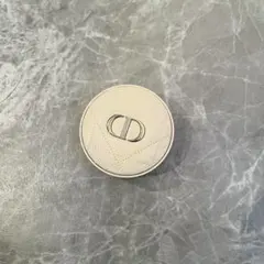 クリスチャンディオールスキンフォーエヴァークッションパウダー ライト