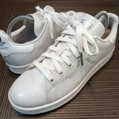 アディダス スタンスミス ビューティーアンドユース ライトグレー 23センチ