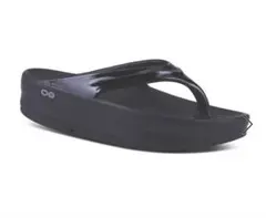 OOFOS (ウーフォス) - OOMEGA BLACK 25cm、厚底のサムネイル