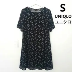 ユニクロ 花柄ワンピース Sサイズ ブラック 半袖 バックジップ 総柄