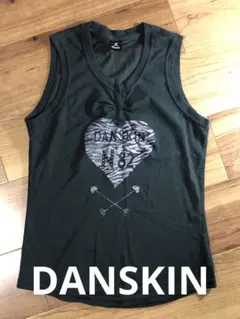 DANSKIN ブラック タンクトップ ハートプリント