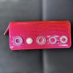 シンクビーピンク クロコダイル風 長財布 ボタン装飾