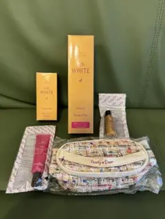 パーリーデュー トリプル+1薬用美白THEリッチホワイトエッセンス セットのサムネイル
