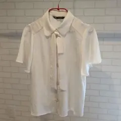 最終 ZARA オフホワイト リボン付きシャツ S