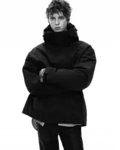 美品 UNIQLO +J ハイブリッドダウンオーバーサイズパーカ XL