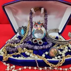 Kirks Folly カメオ風モチーフ アクセサリーセット Kirks Folly カメオ風モチーフ アクセサリーセット - メルカリ