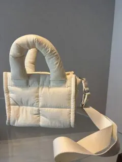 GU パフミニショルダーバッグ　ホワイト