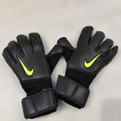 Nike キーパーグローブ ブラック/イエロー