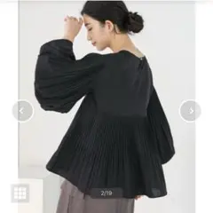 Bou Jeloud【ブージュルード】黒 プリーツ バルーンスリーブ トップスのサムネイル