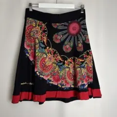 Desigual デシグアル マンダラ柄Aラインスカート ブラック レッド Sのサムネイル