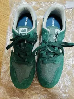 即購入ok!! ニューバランス スニーカー 520