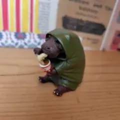 綠色連帽動物玩偶