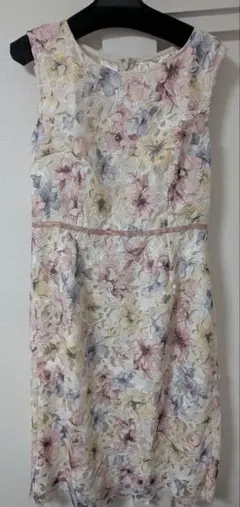 新品　デビュードフィオレ　ケミカルレースフラワープリントカットワークワンピース