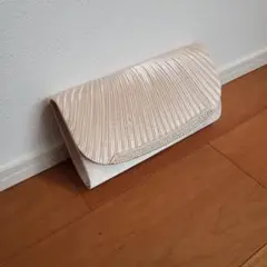 アイボリー プリーツデザイン パーティーバッグ