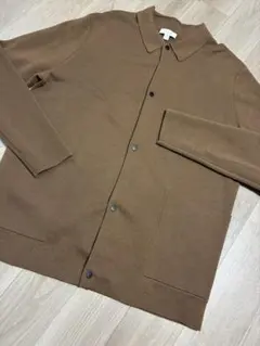 COS ウール100% スナップボタン カーディガン ブラウンのサムネイル