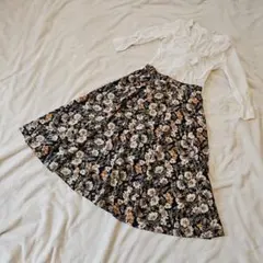 昭和レトロ ヴィンテージフラワープリント ネイビー フレアスカート