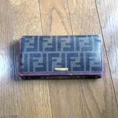 FENDI 長財布　ズッカ柄　ピンク