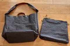 グレー ショルダーバッグのサムネイル
