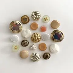 ボタンまとめ売り　アンティーク　レトロ　デザインボタン　飾りボタン
