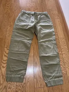 UNIQLO カーキ チノパン Sサイズ