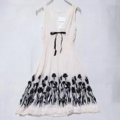 レストローズ 【新品タグ付】花柄フロッキー シフォン ワンピ (M)