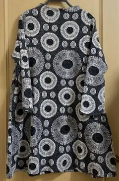 幾何学柄　スタンドカラーワンピース　グレー　サイズLL