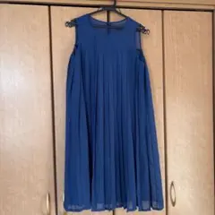 Clear impressionノースリーブ プリーツワンピース ブルー