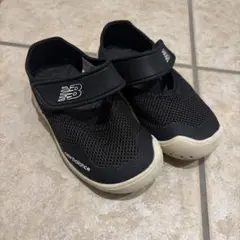 New Balance キッズ サンダル ブラックのサムネイル