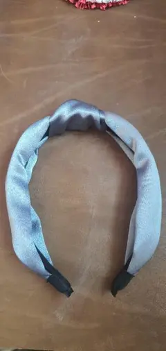 カチューシャ シンプル可愛い グレー