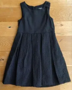 黒ワンピースとグレージャケットセット