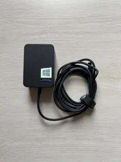 Microsoft Surface アダプター Model 1735