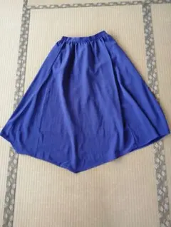 パープルのアシンメトリーのロングスカート