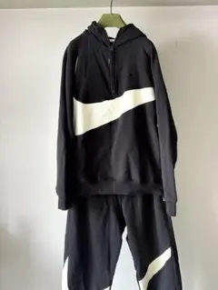 Nike ナイロンジャケット スウォッシュ　デカロゴ　黒　L（数回着用)