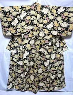 コ*コ様 2-S 着物　花柄　黒地　ポリエステル　洗える着物　袷
