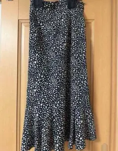 マジェスティックレゴン　スカート