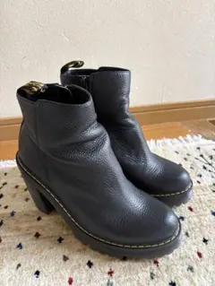 ドクターマーチン　ブーツ