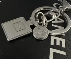 シャネルチャームノベルティキーホルダー　シルバー　　②