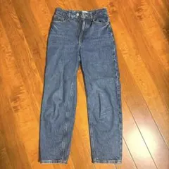 H&M ストレートデニム　ジーンズ