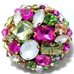 ビーズ刺繍　ピンク黄緑　㉗ミリ　ヘアゴム・ブローチ