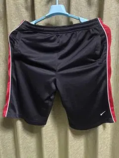 ナイキ　ハーフパンツ　DRI-FIT 赤/黒