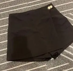 新品　ブラックラップスカート ショートパンツ　ボタン付き　M