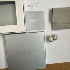 シャネル　ロゴ　シルバーピアス