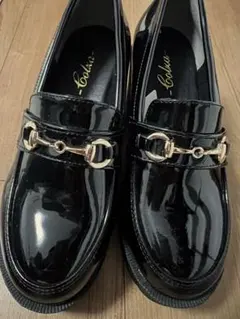 厚底ローファー