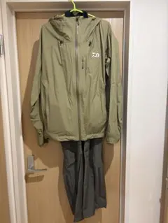Daiwa GORE-TEX フィッシングスーツ 上下セット - メルカリ